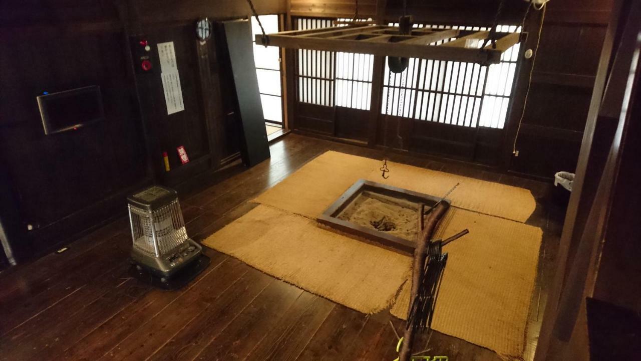 Gokayama Gassho No Sato Hotel Nanto Exterior photo